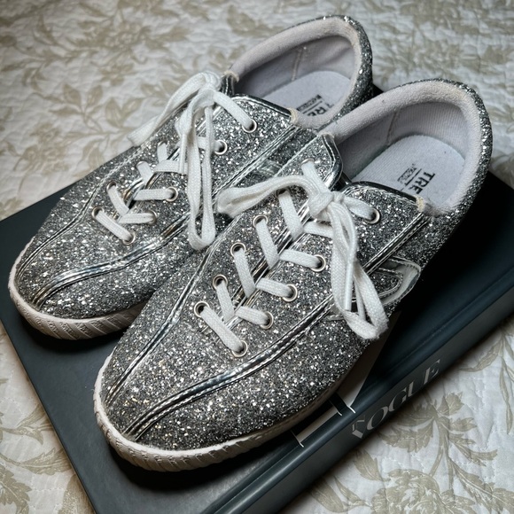 Tretorn Nylite Silver Glitter Sneaker Shoes, size 8.5 RetroGlam Athleisure - Picture 1 of 8
